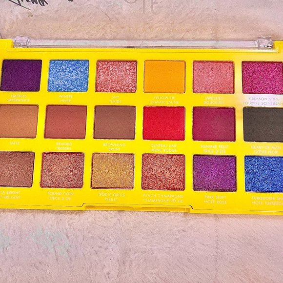 E.L.F. Limited Edition Palette - Picture 2 of 2